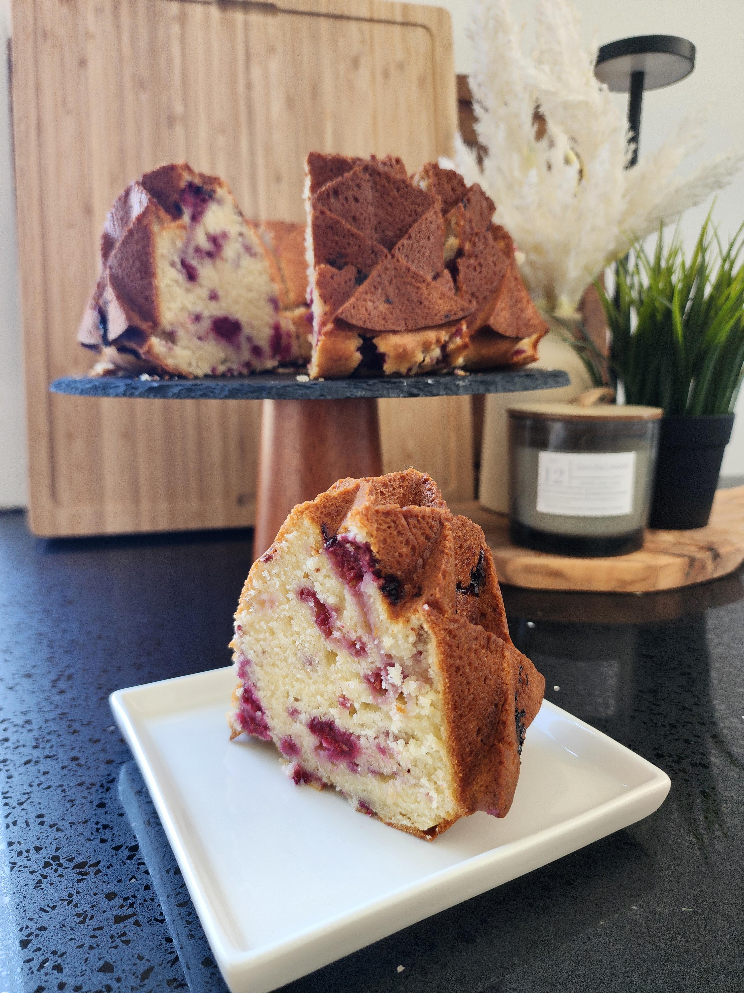 Raspberry & Vanilla Cake