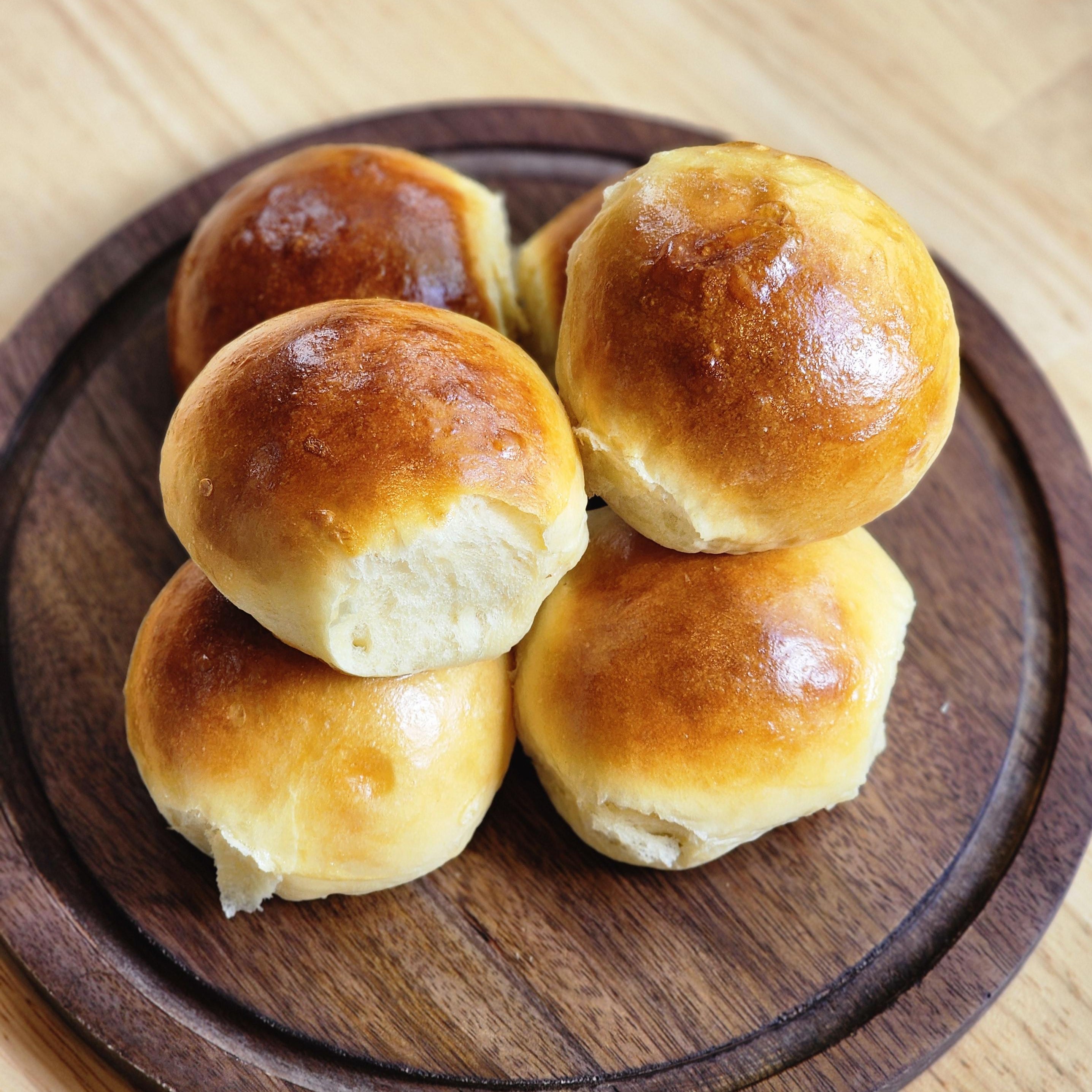 Dinner rolls