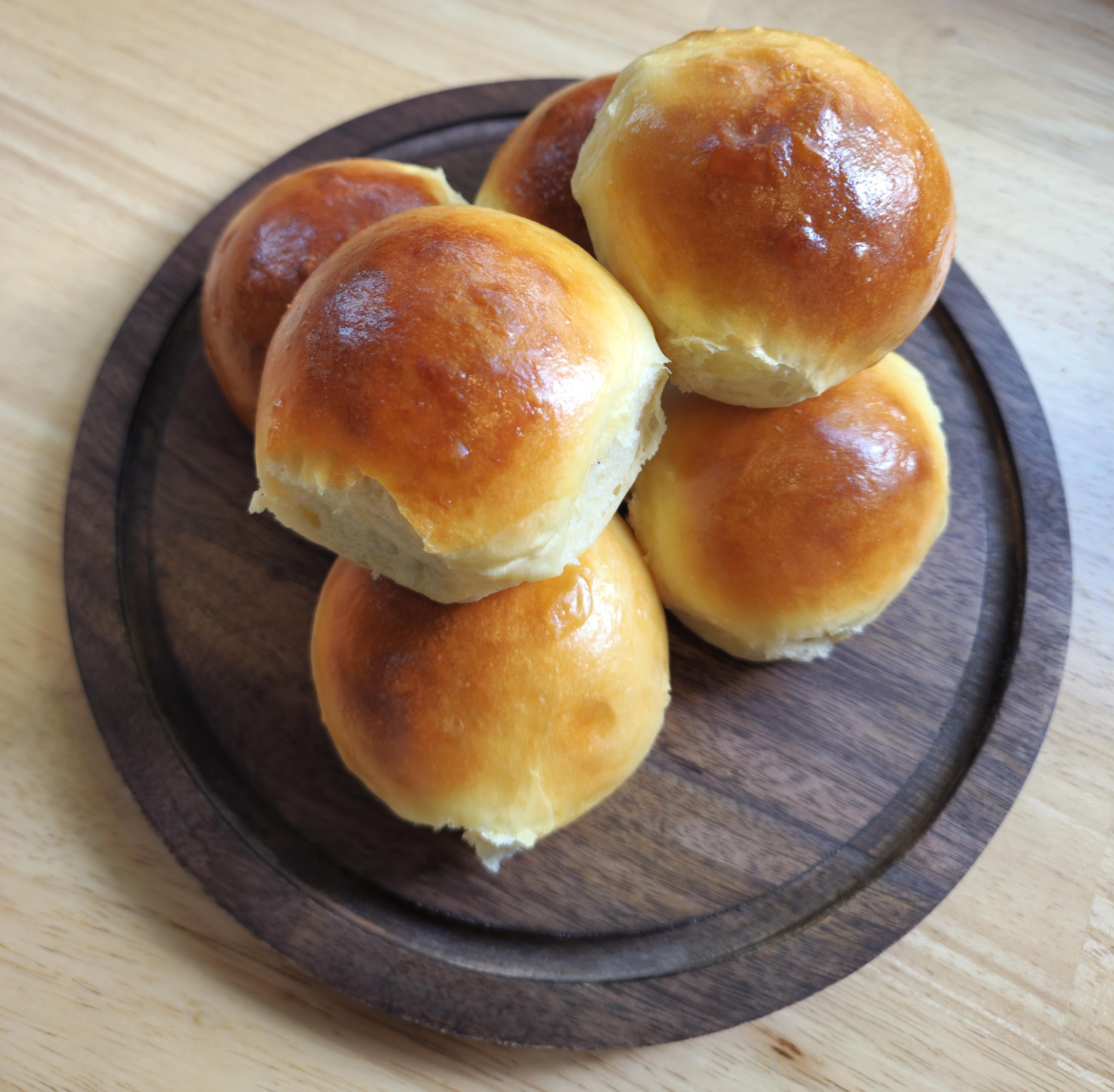 Dinner rolls